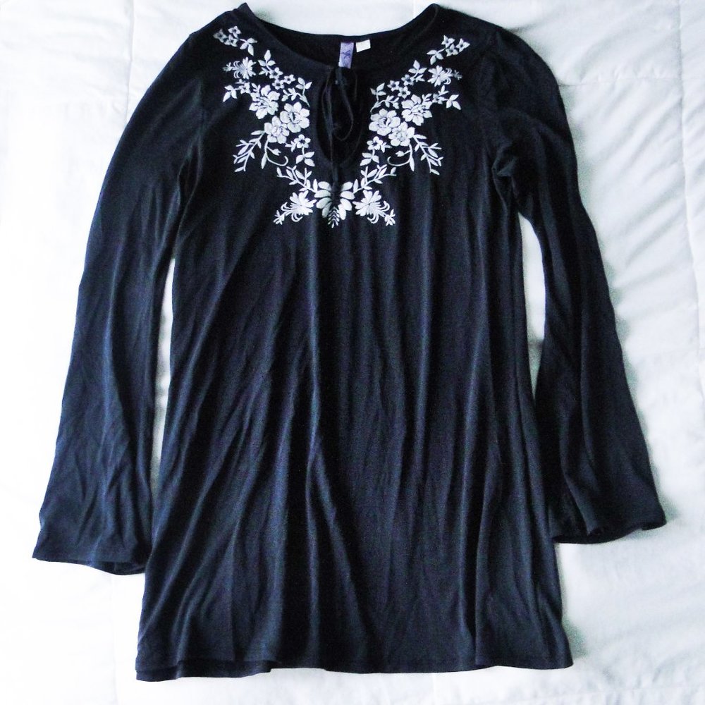Alya Embroidered Dress